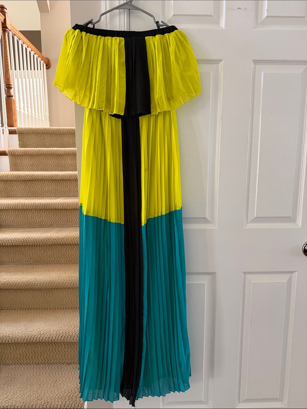 BEBE COLOR BLOCK Pleated Off-Shoulder Maxi Dress